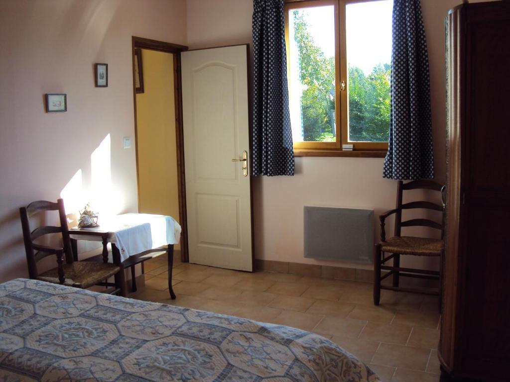 Chambres D'Hotes La Ferme Saint Nicolas Saint-Symphorien-sur-Coise Room photo